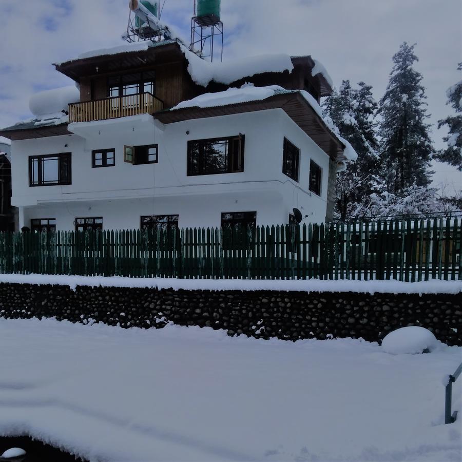 Hotel Gulmarg House ภายนอก รูปภาพ